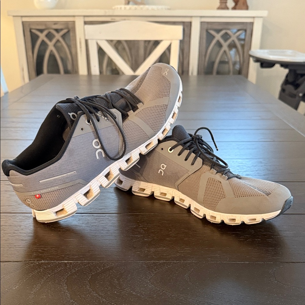 On Running Men's Black and Gray Athletic Shoes